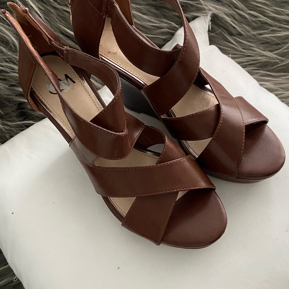 Brown Leather Heels with Geometric Straps